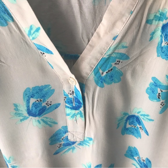 Ann Taylor Ladies’ Blouse Size MP - Picture 3 of 5